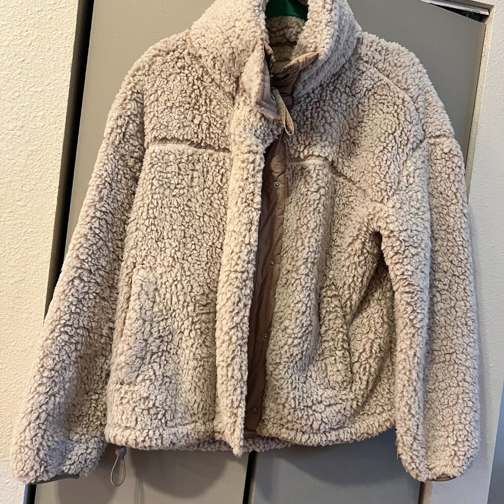 Abercrombie & Fitch Lightweight Teddy Jacket | Size Medium